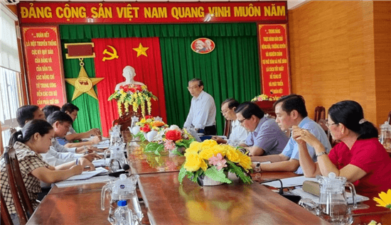 Đồng chí Nguyễn Văn Triết làm việc với Thị ủy Duyên Hải bàn về công tác chuẩn bị Đại hội MTTQ Việt Nam các cấp nhiệm kỳ 2024-2029