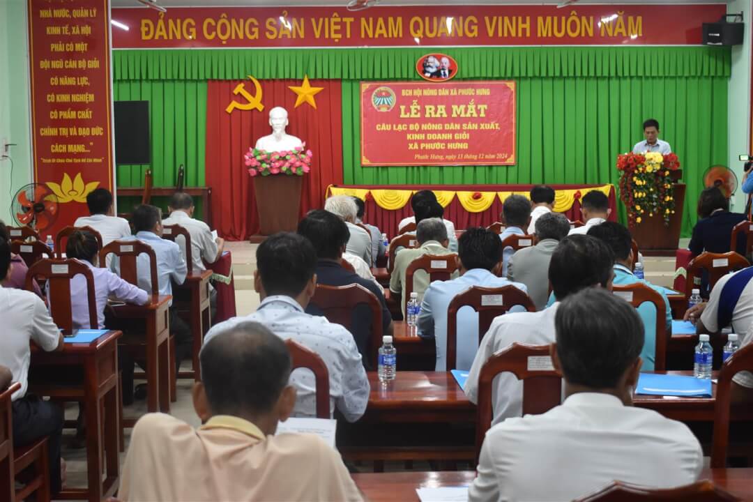 Ra mắt câu lạc bộ “Nông dân sản xuất kinh, doanh giỏi”